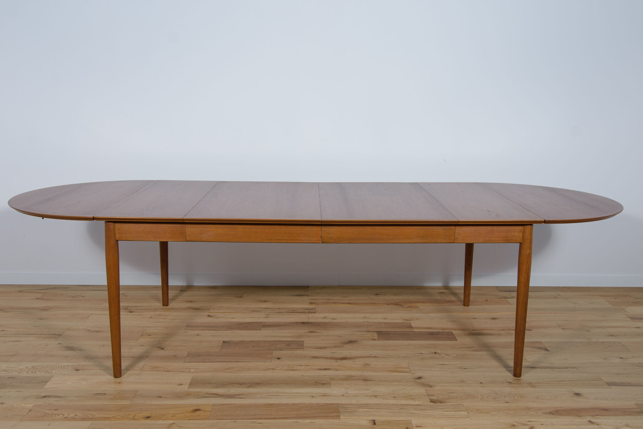 Table à manger extensible en teck, années 1960