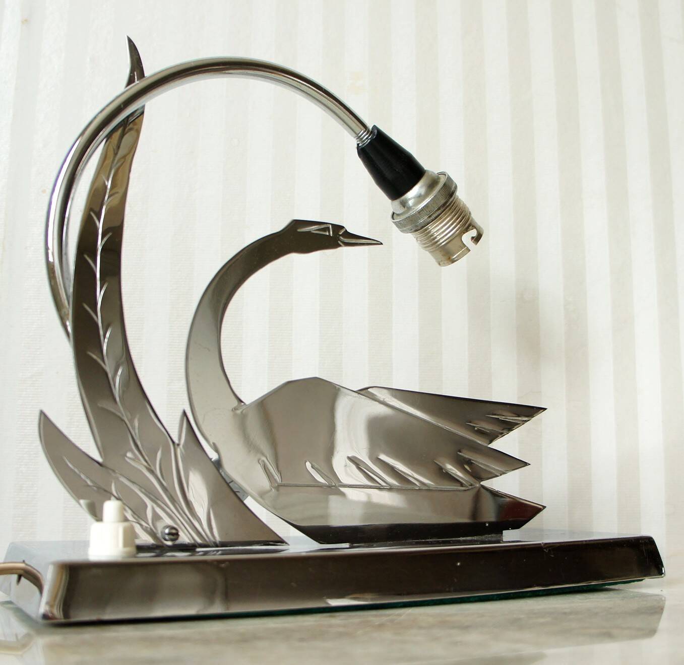 LW Paris "swan" lamp in silver metal, circa 1940