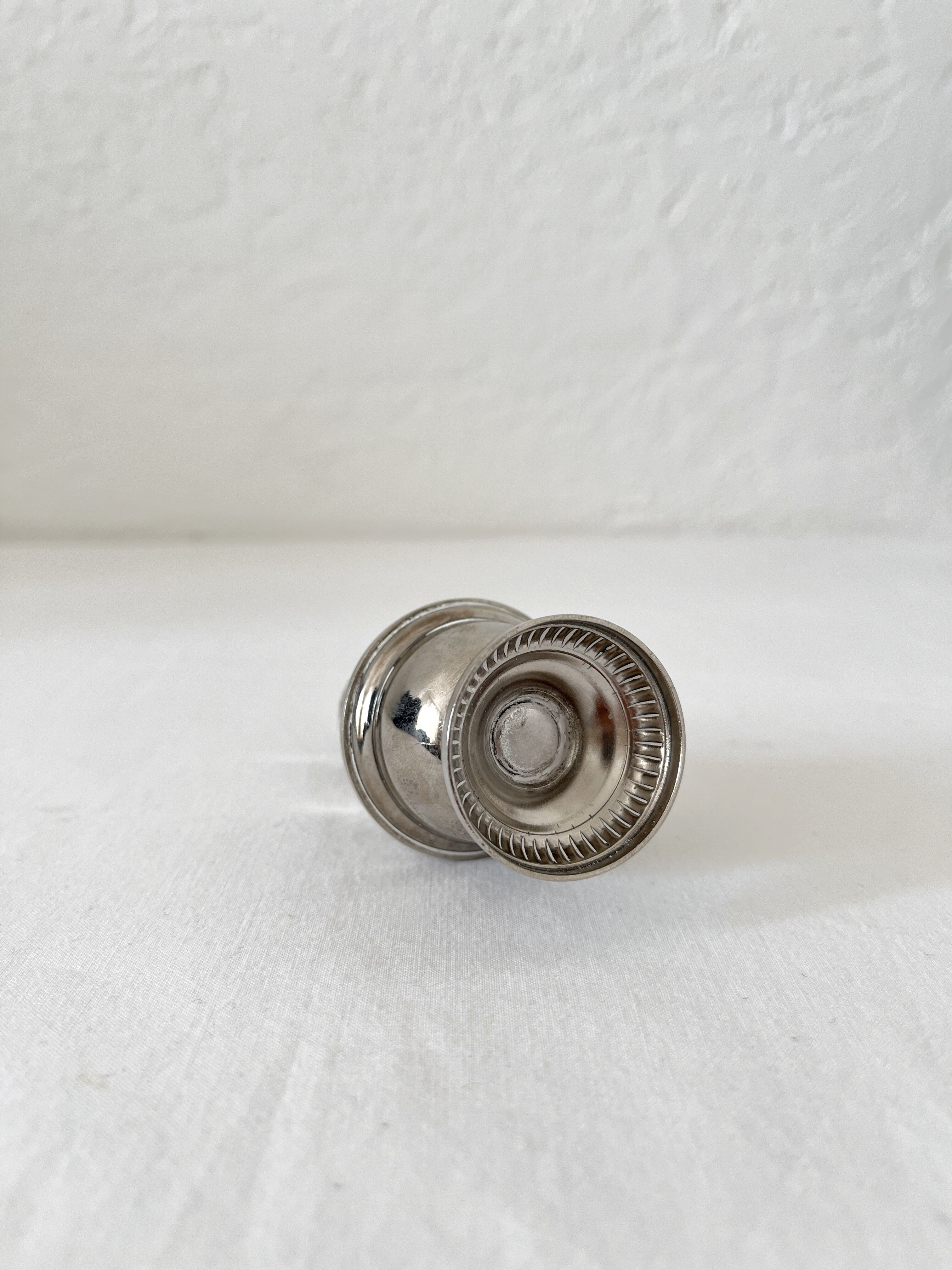 Vintage silver-plated metal salt or pepper shaker