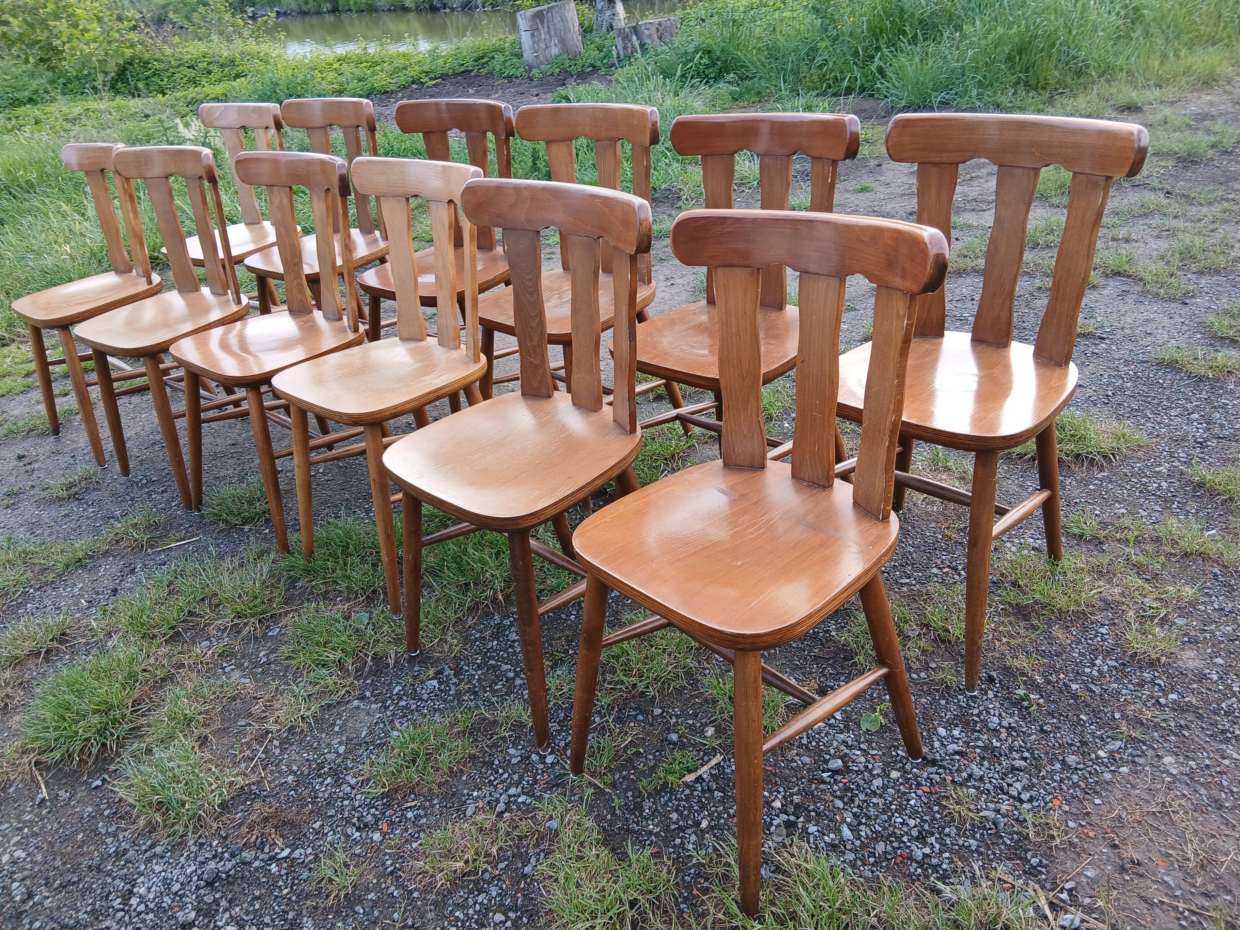 Chaises de bistrot