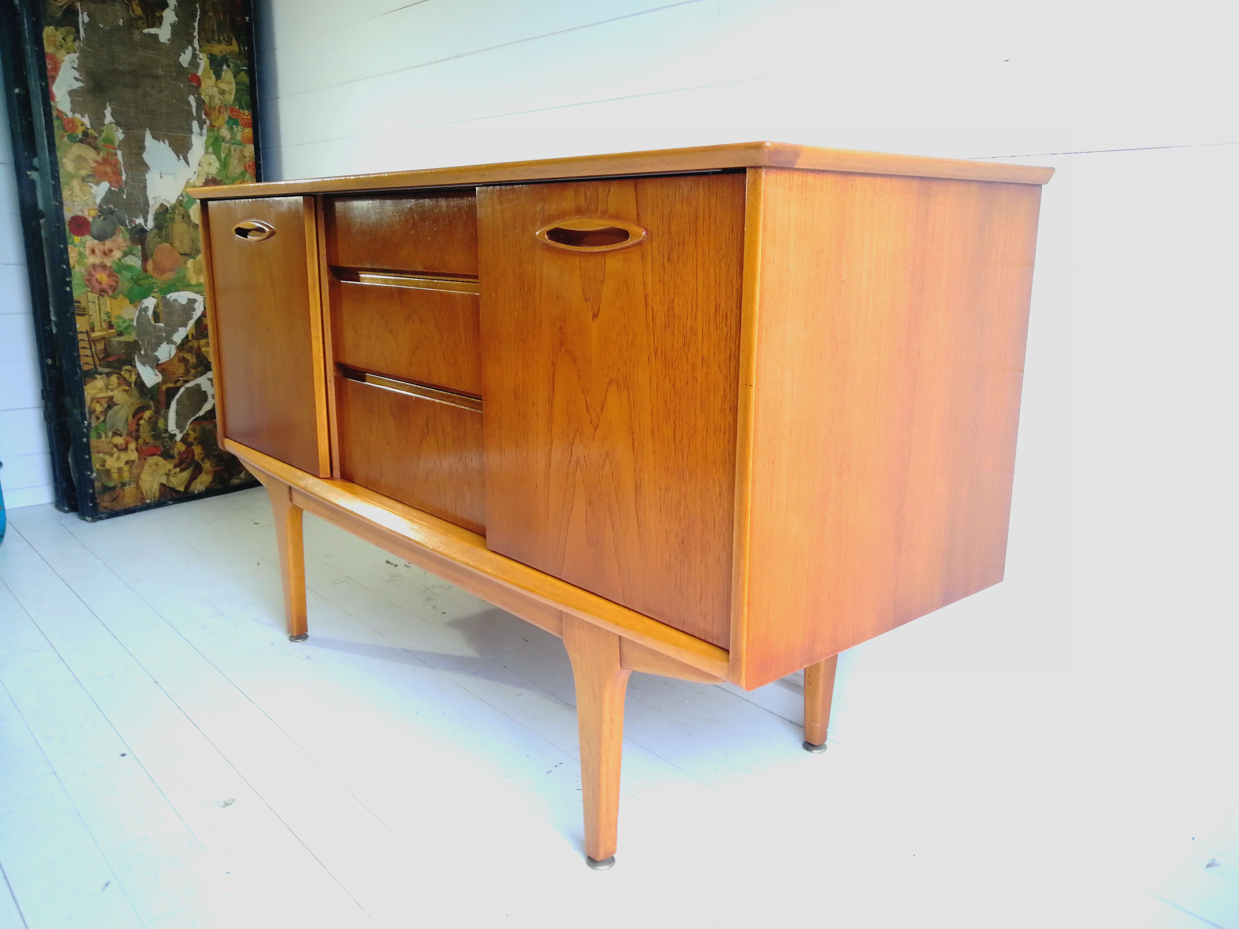Buffet en teck par Jentique années 1970
