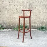 Curved wooden bar high chair