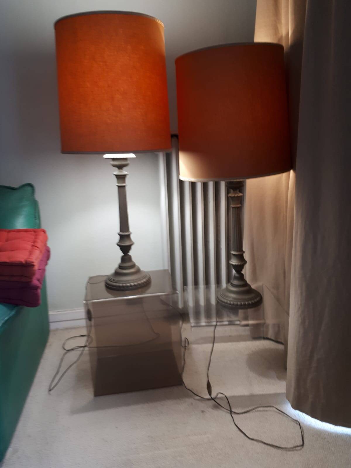 Pair of vintage/classic chic lamps in patinated metal