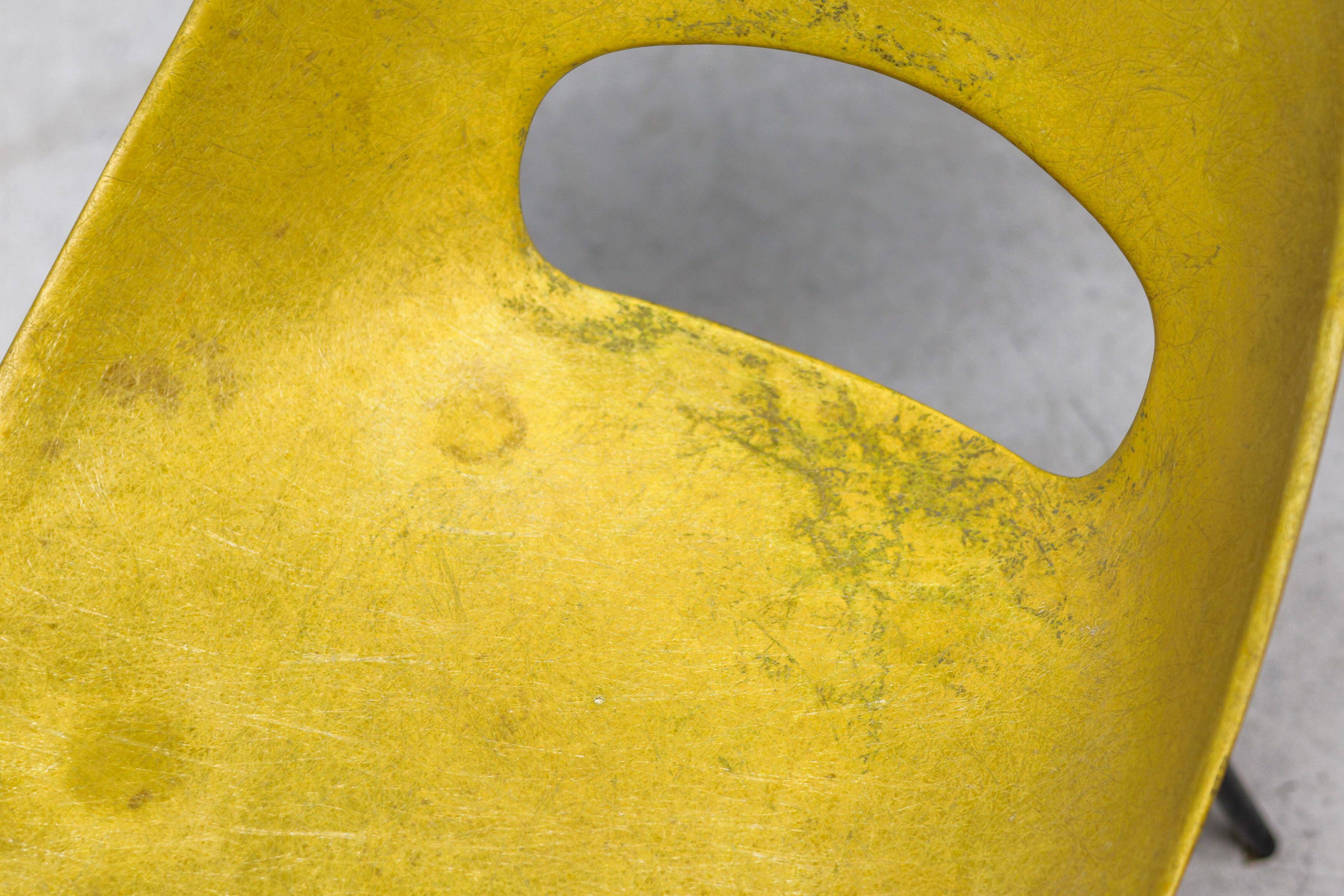 Rare yellow fibreglass tulip chair by Pierre Guariche for Steiner, 1950s.