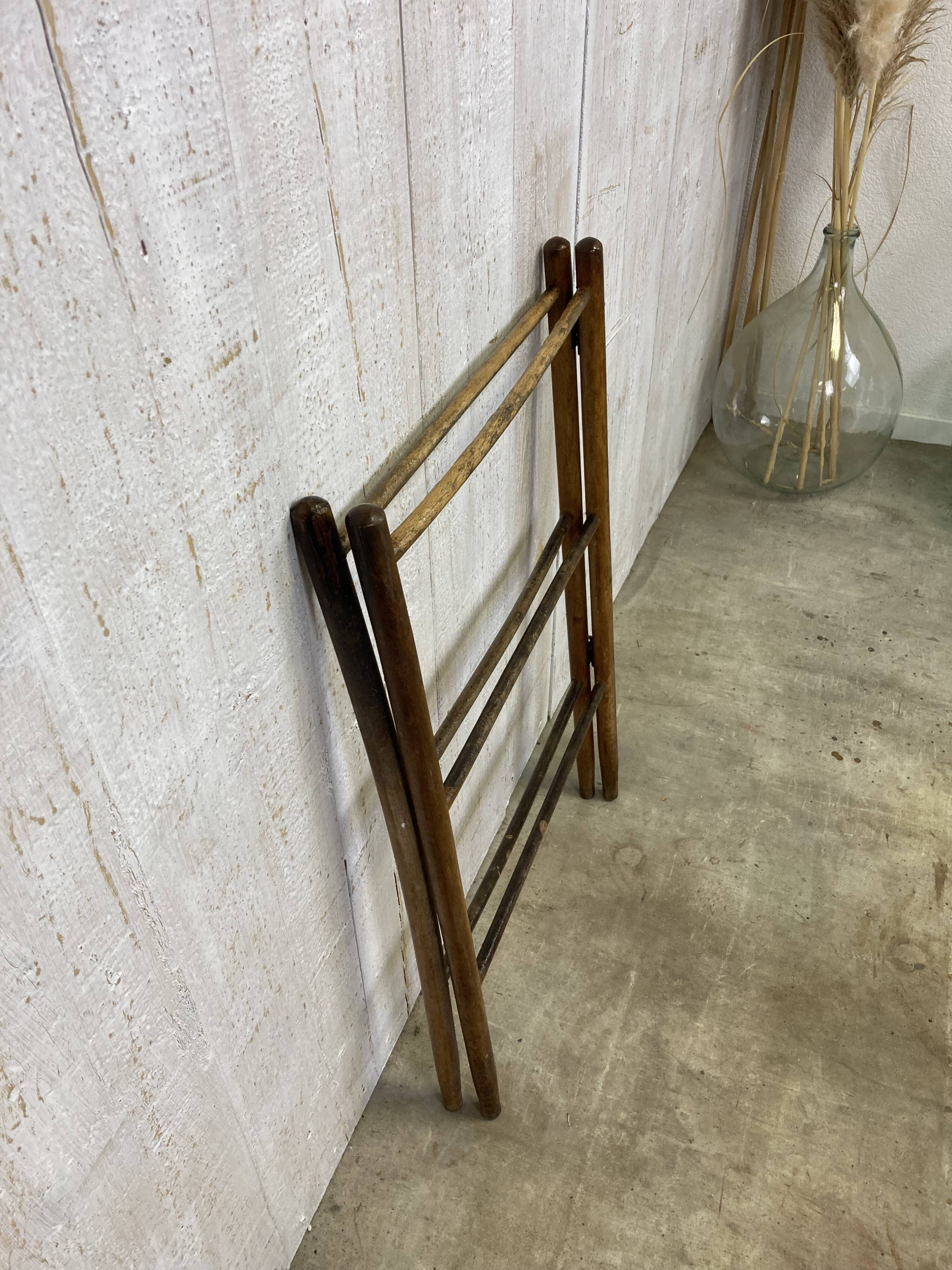 Vintage towel rest