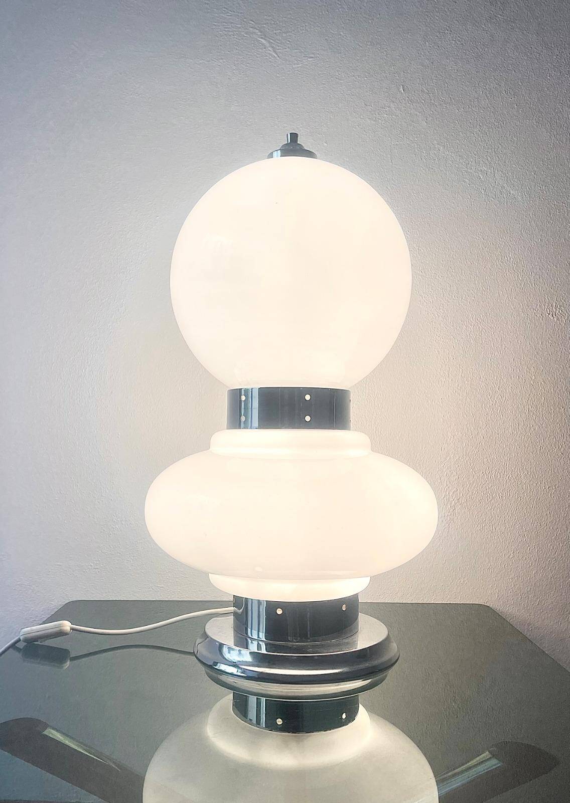Lampe de table en verre de Murano sculptural Pop, Carlo Nason pour Mazzega, opaline