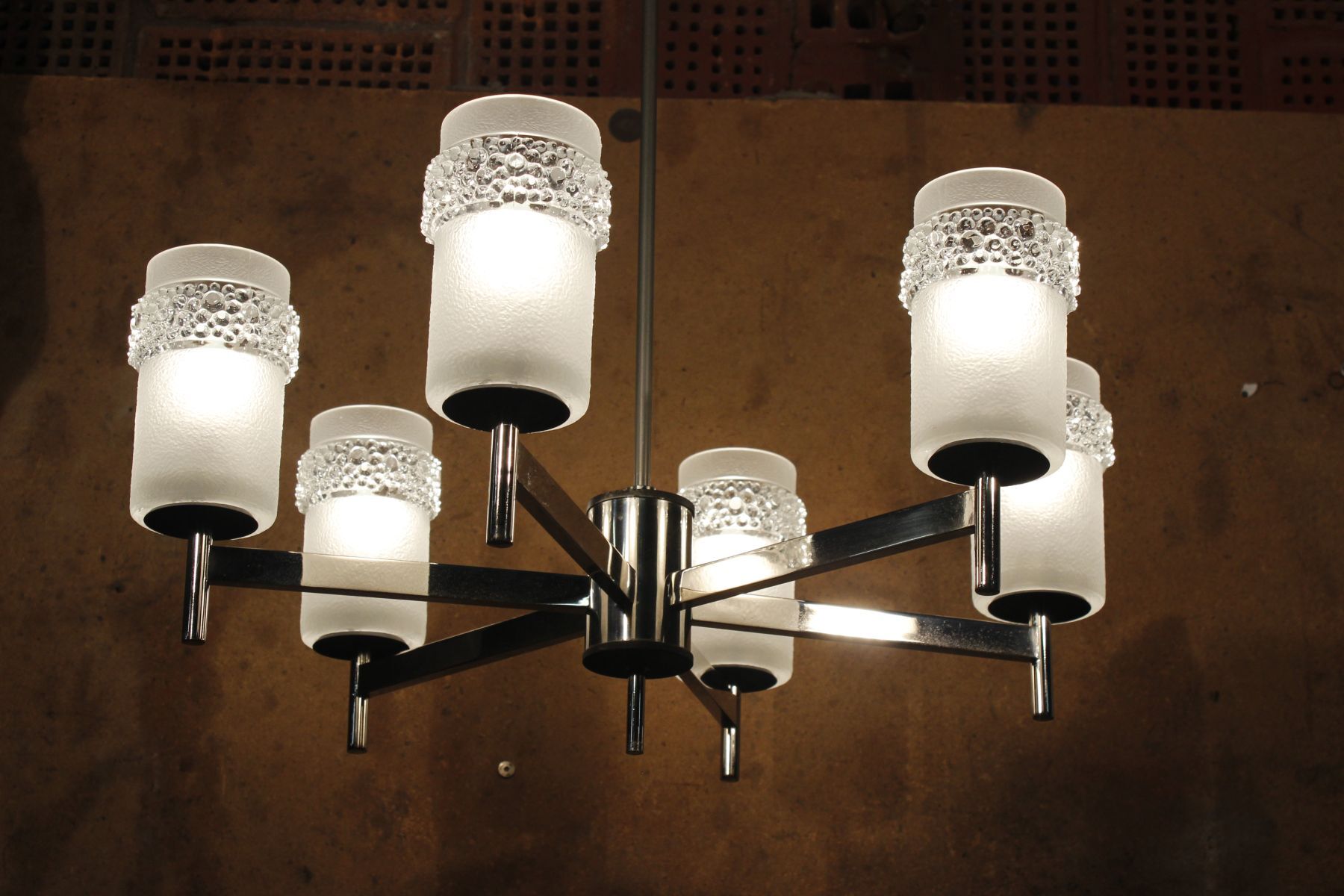 Space age chandelier with 6 lights in chrome and moulded glass by Hillebrand Lighting, 1960s.