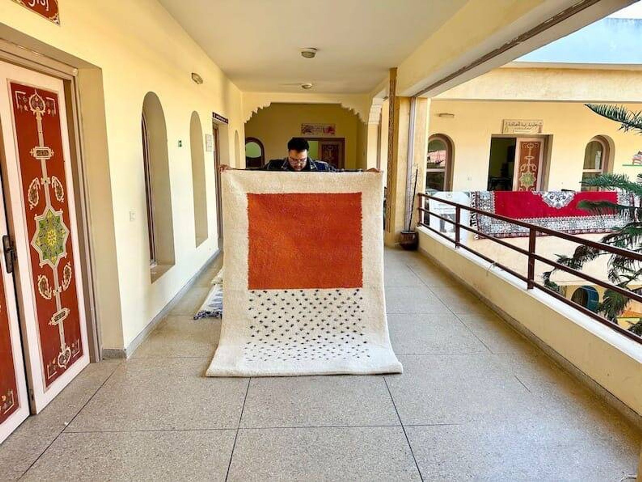 Handmade pure wool rug, size 150 x 250 cm.