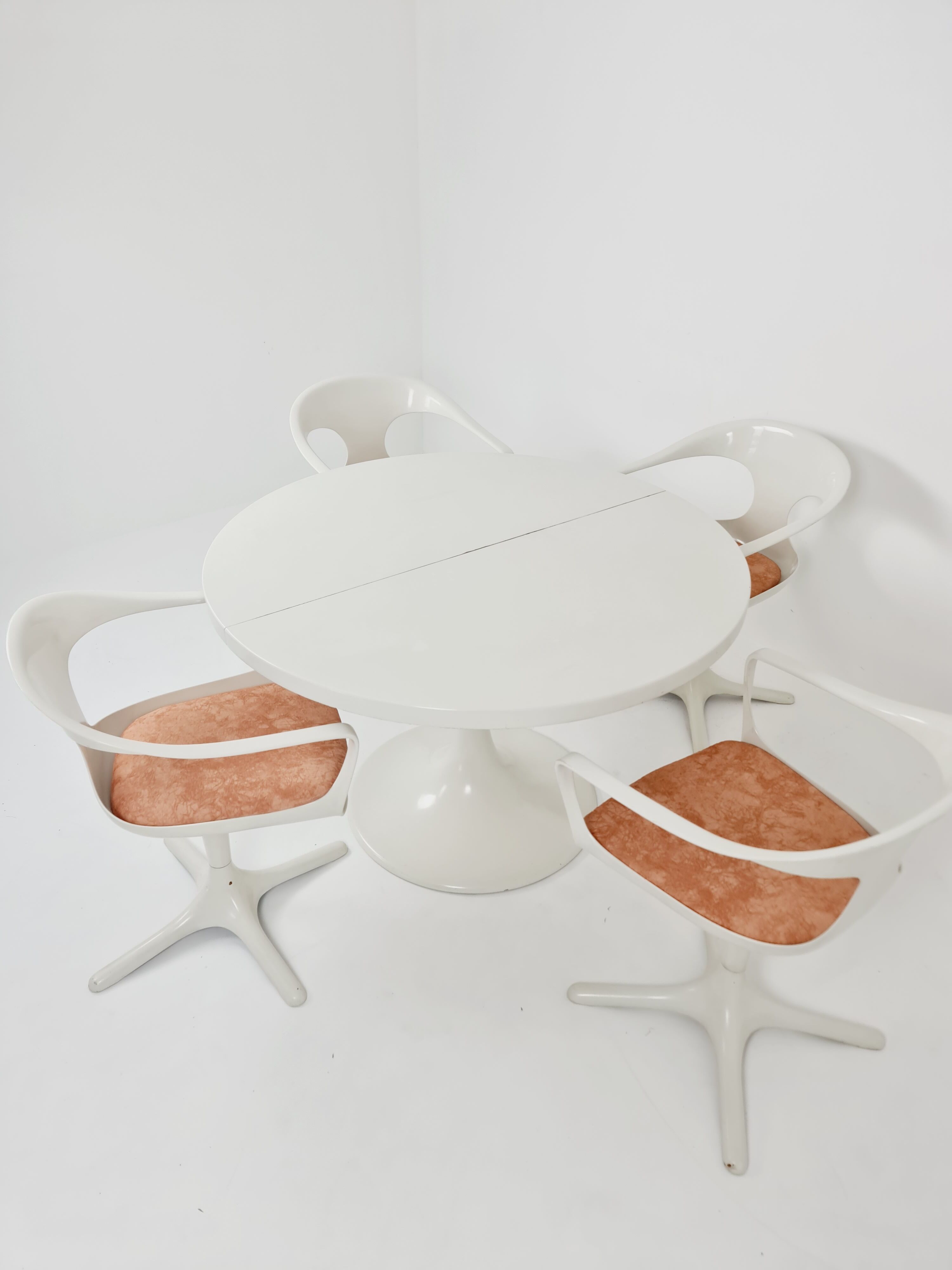 Set space age par Konrad Schäfer pour Interlübke