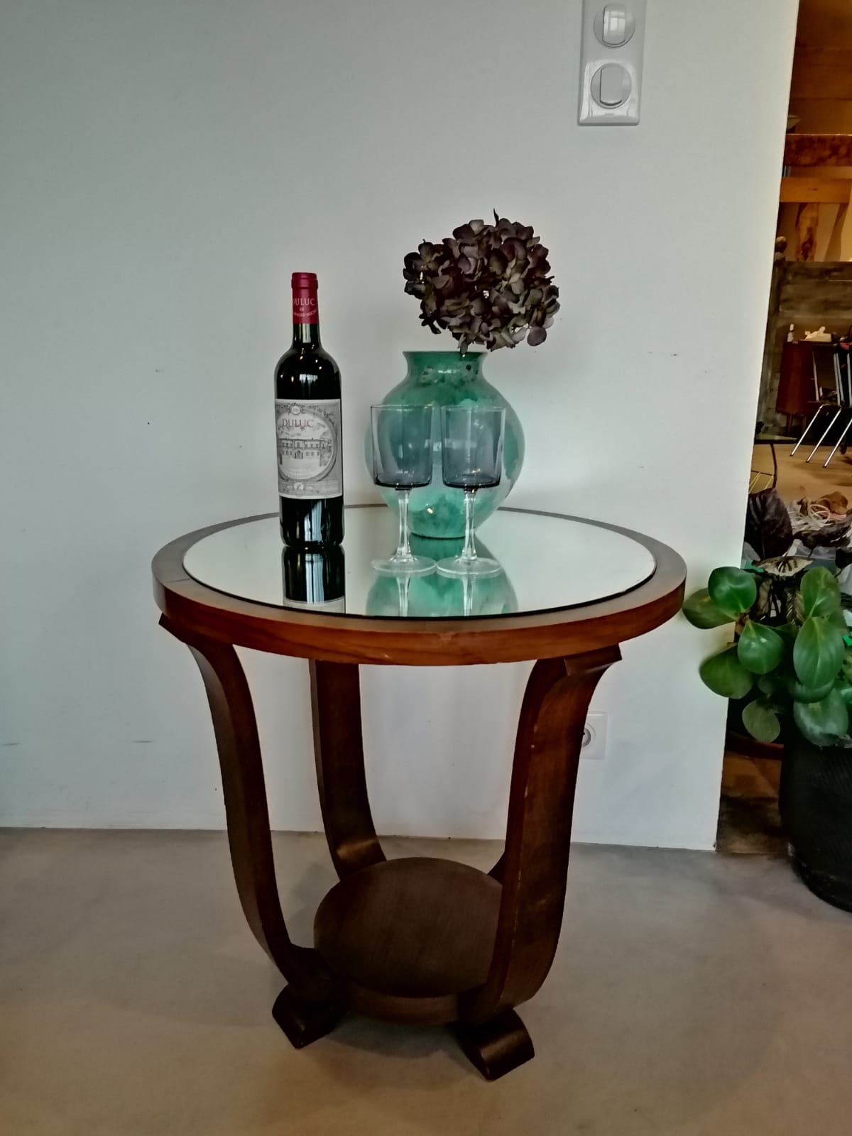 Art deco side table