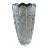 Chiseled crystal glass vase