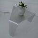 Table d'appoint en aluminium brossé sculptural, design contemporain minimaliste