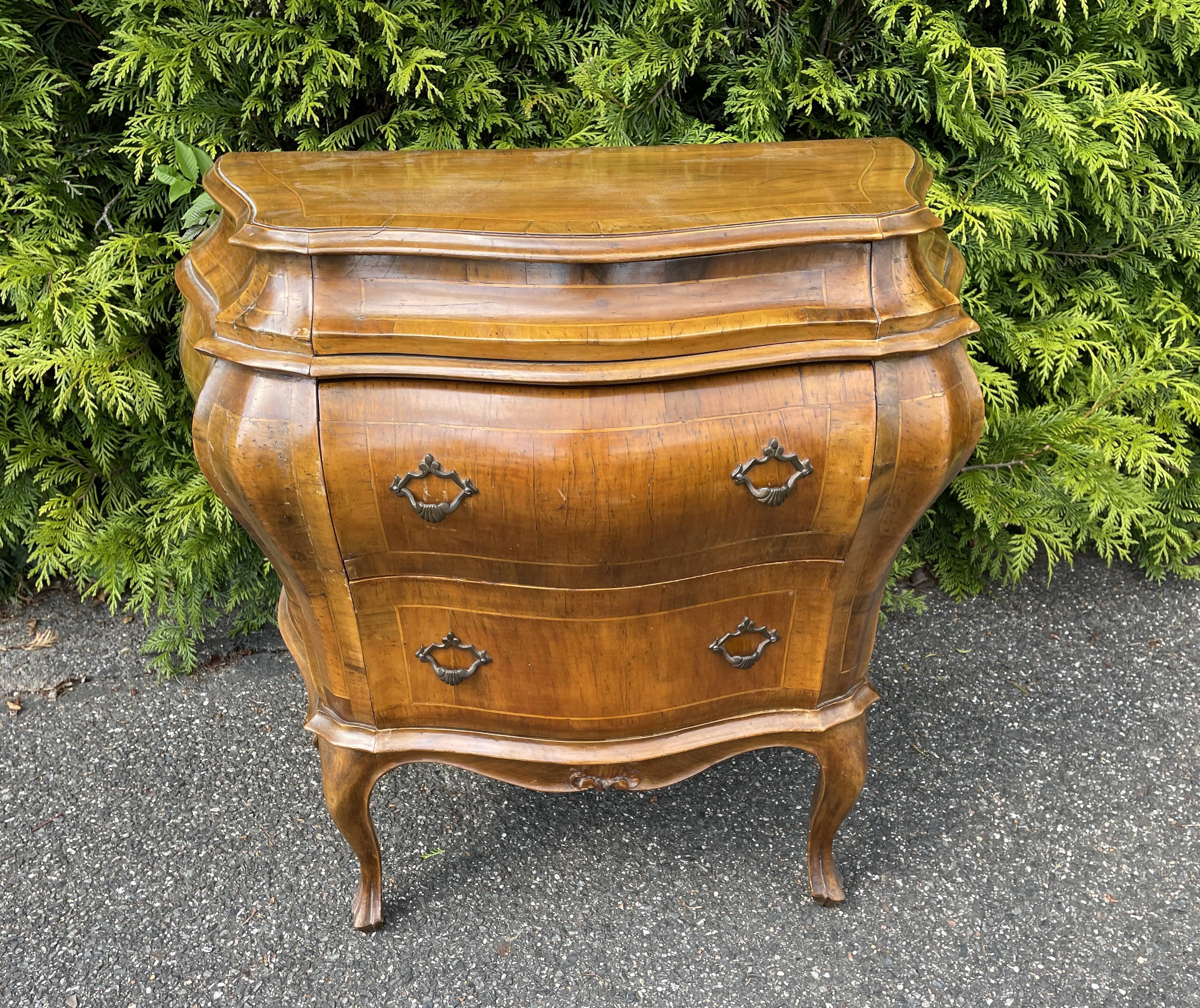 Chest of drawers in Dutch style marquetry with secret drawer.