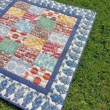 Retro colorful fleece bedspread