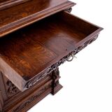 Buffet ancien, richement sculpté, fin du 19e siècle