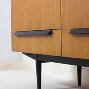 Enfilade moderniste belge en érable, années 1960