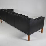 Sofa Model 2213 by Børge Mogensen, Frdericia. Denmark.