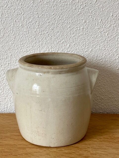 Sandstone salt pot