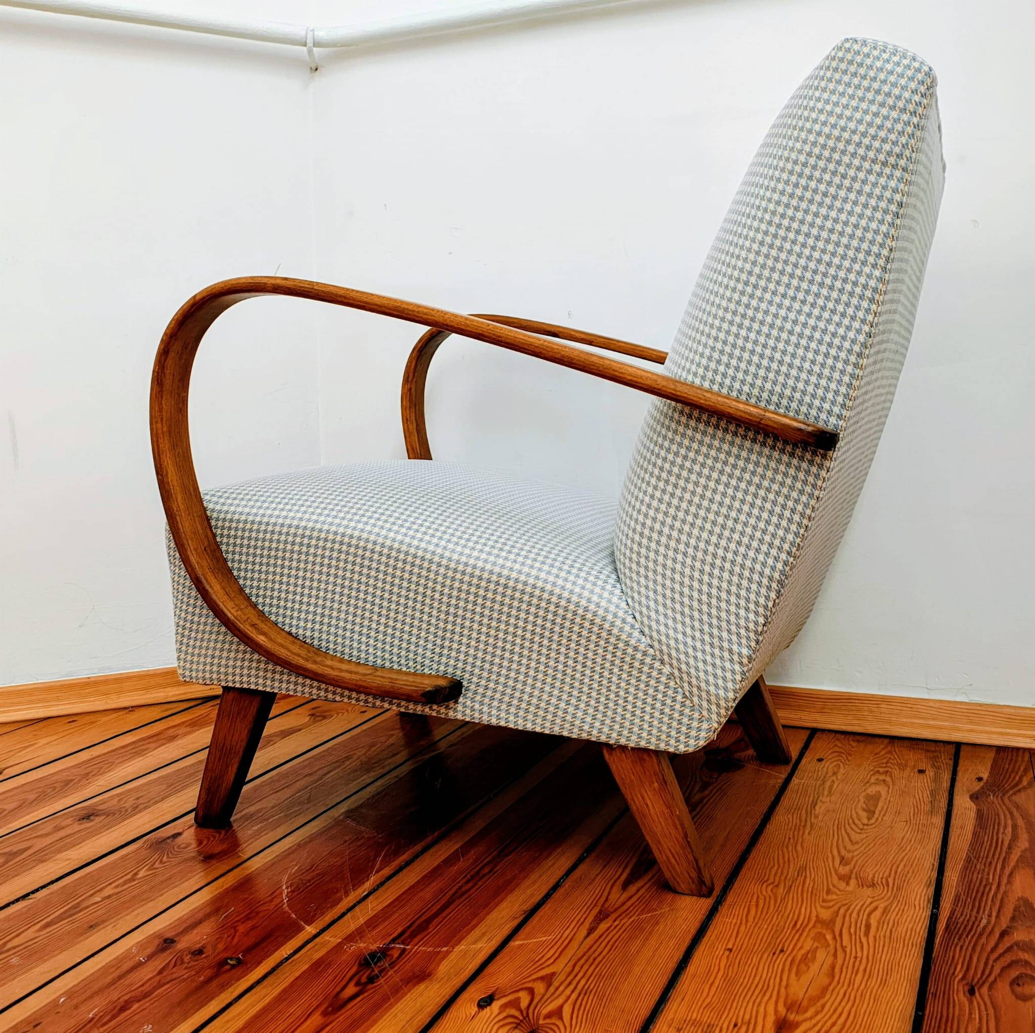 Armchair attributed to Jendrich Halabala for Up Závody, Former Czechoslovak