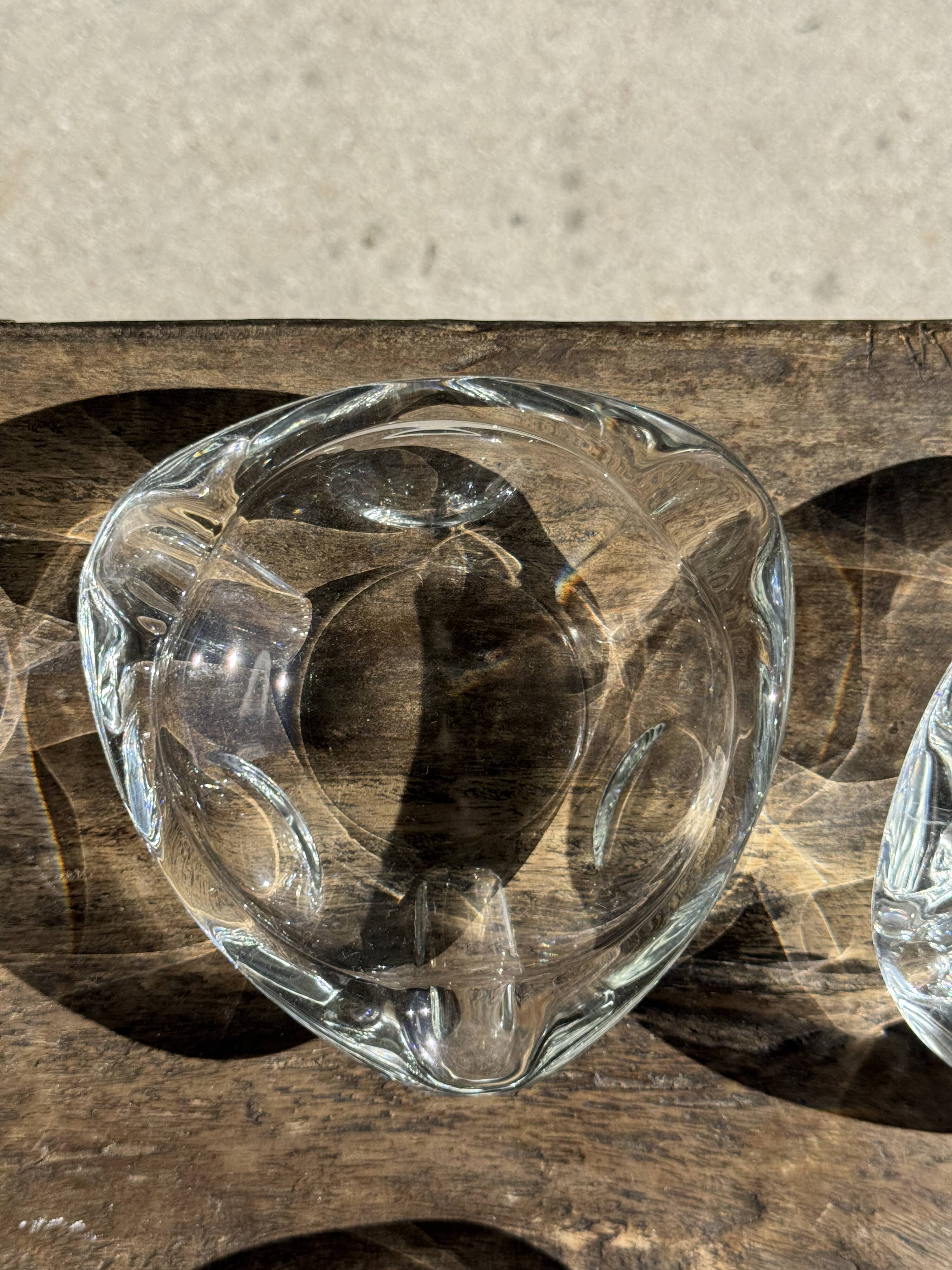 Set of 14 triangular glass ashtrays D13