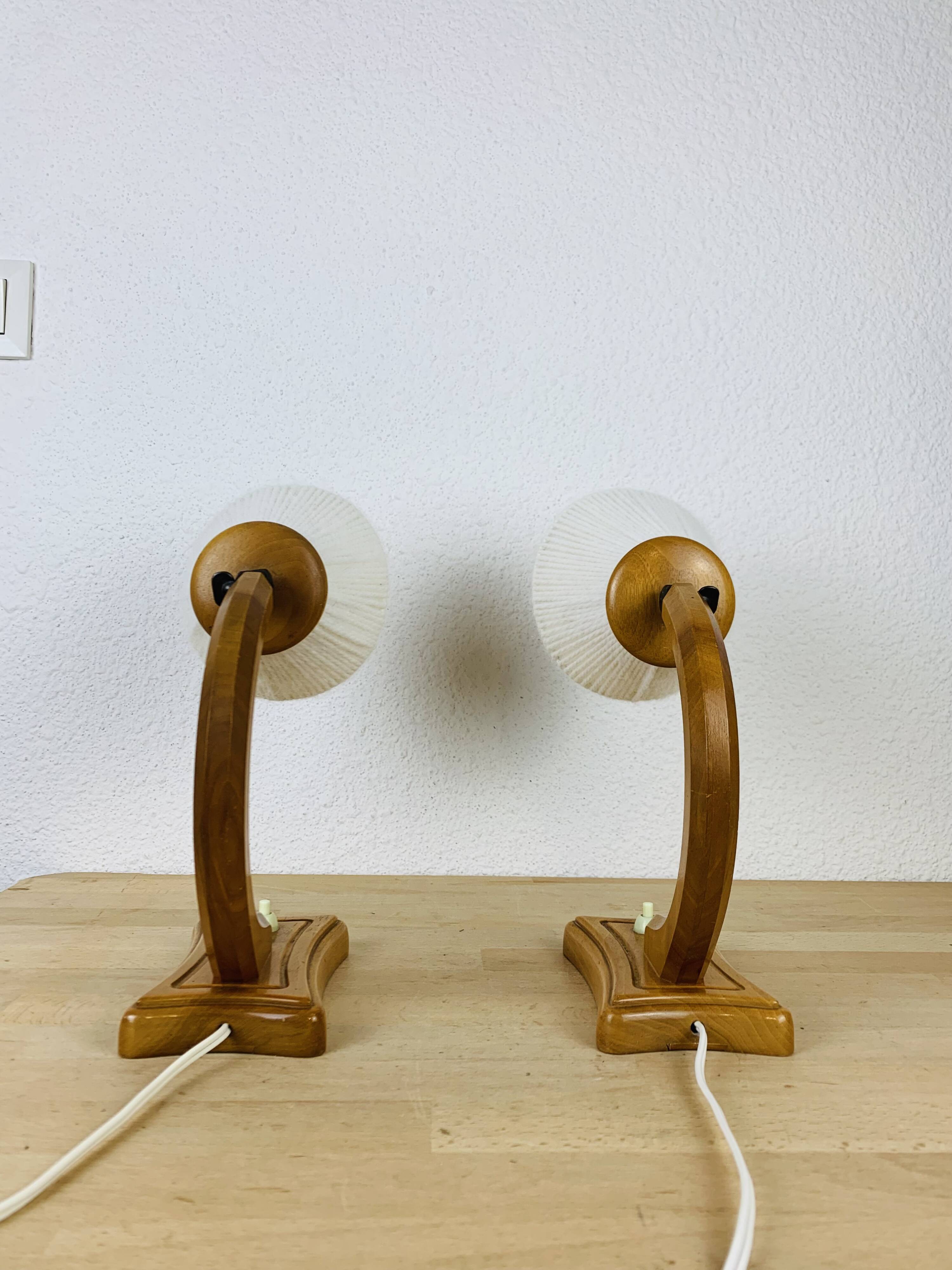 Pair of art deco lamps in curved wood and wool