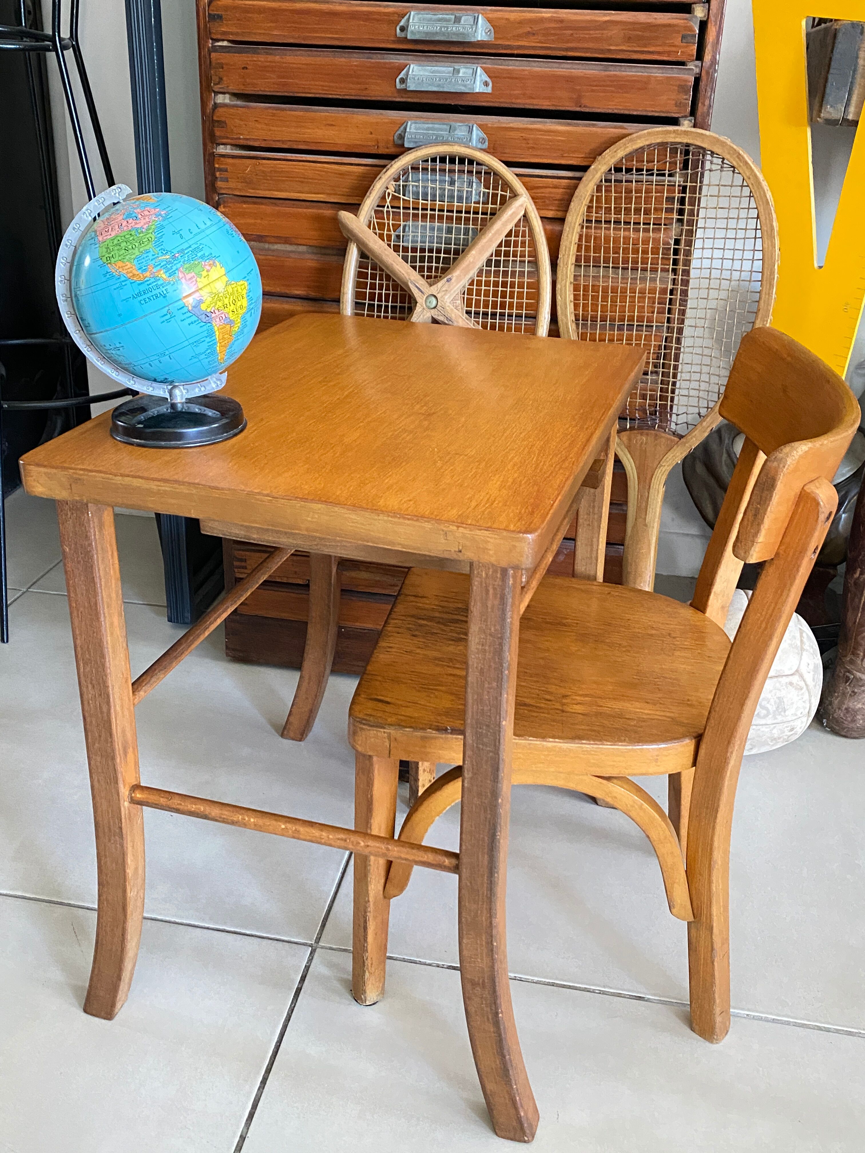 Ensemble bureau et chaise enfant Baumann
