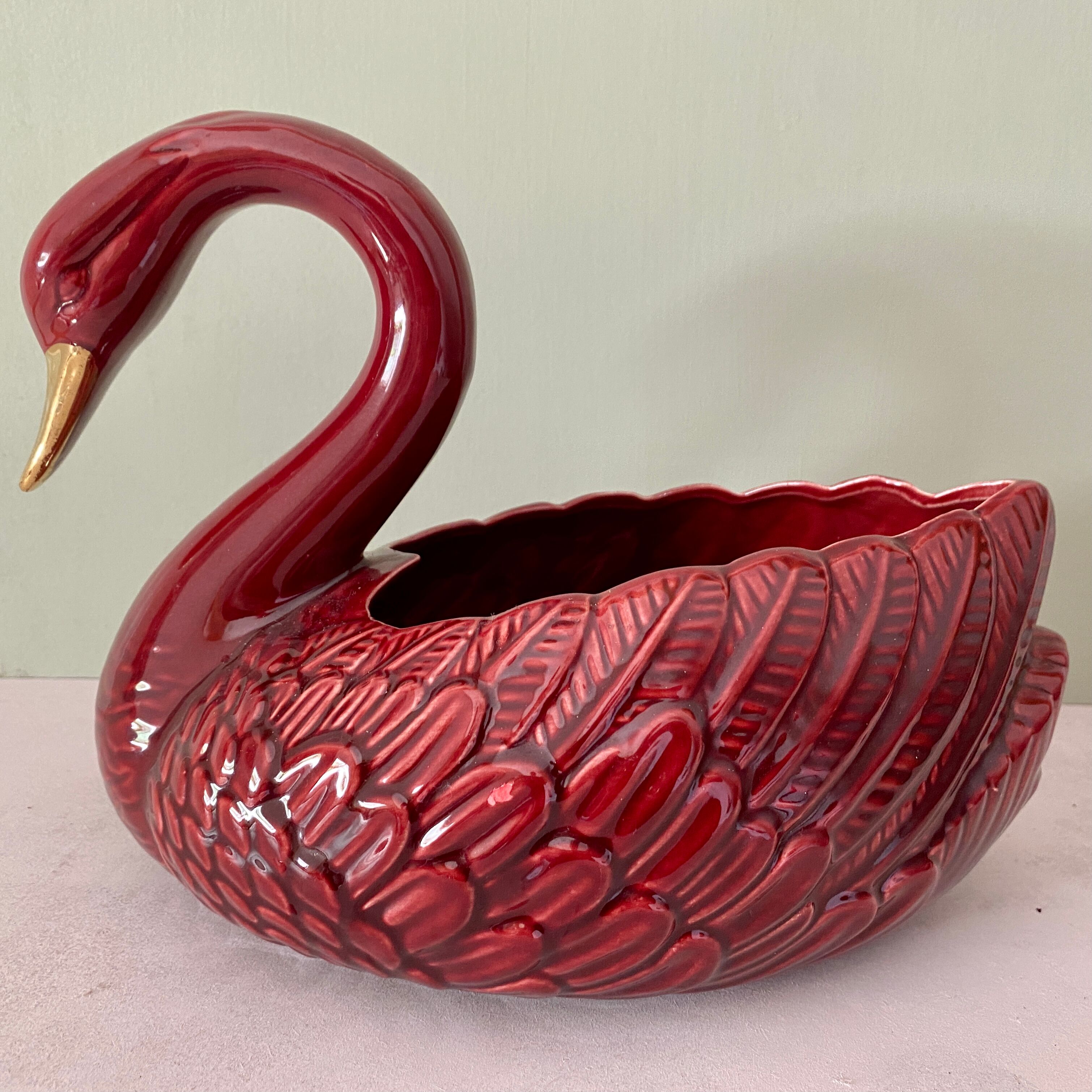 Vintage swan pot cover in red and gold ceramic