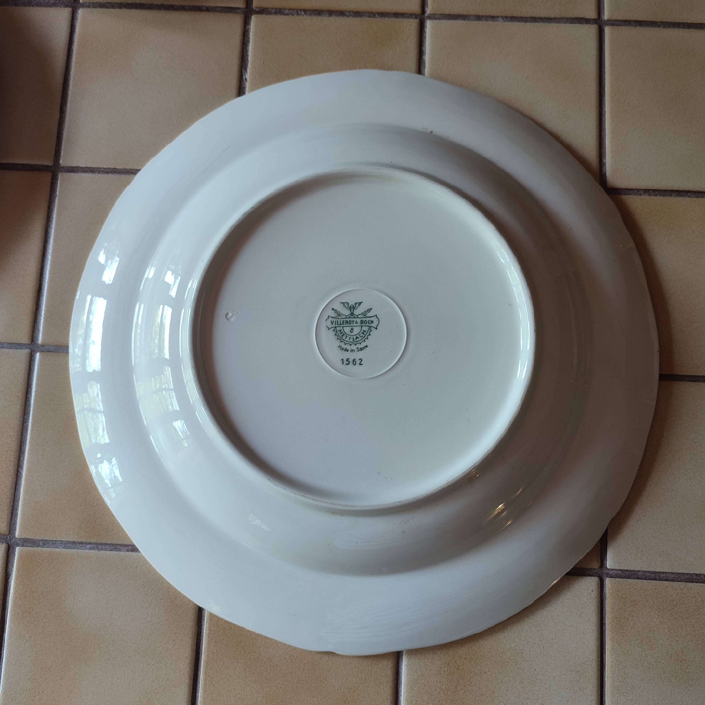 5 decorative plates