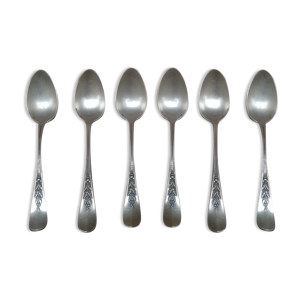 Six petites cuillères