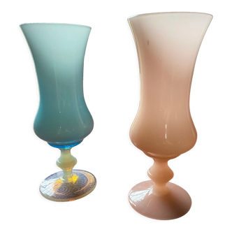 Lot de 2 vases en opaline