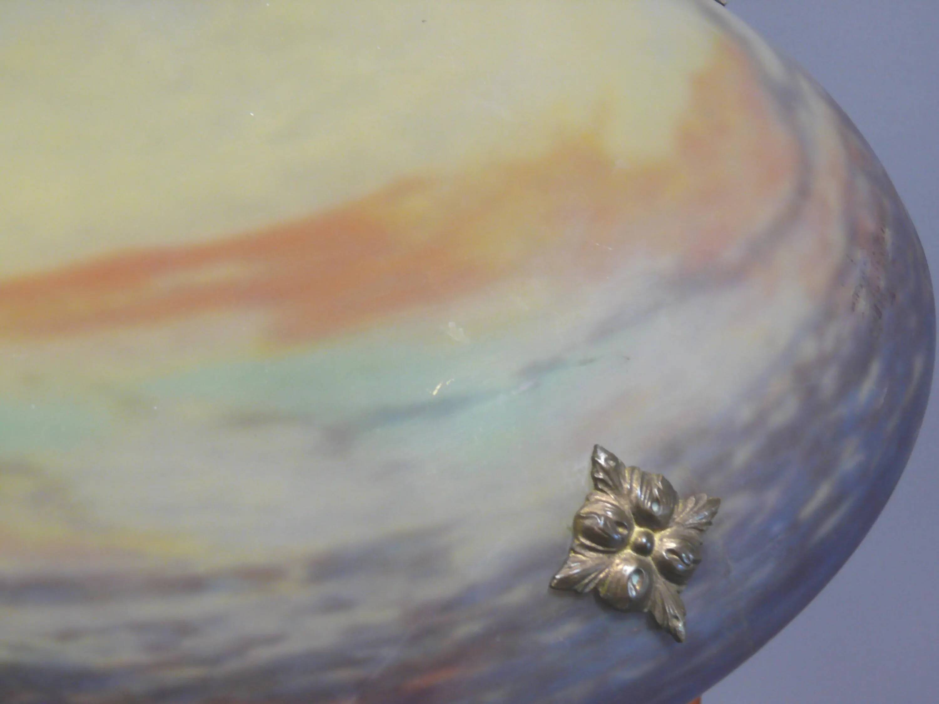 Lampe de table Muller Frères, France, avec pied en laiton et abat-jour en pâte de verre, style Art déco vers 1930