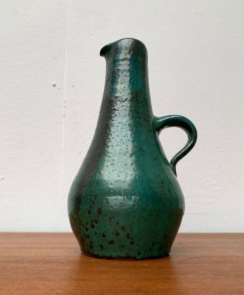 Carafe vase of studio pottery in a minimalist mid-century style by Helma Klett for Kunsttöpferei Klett, 1960s.