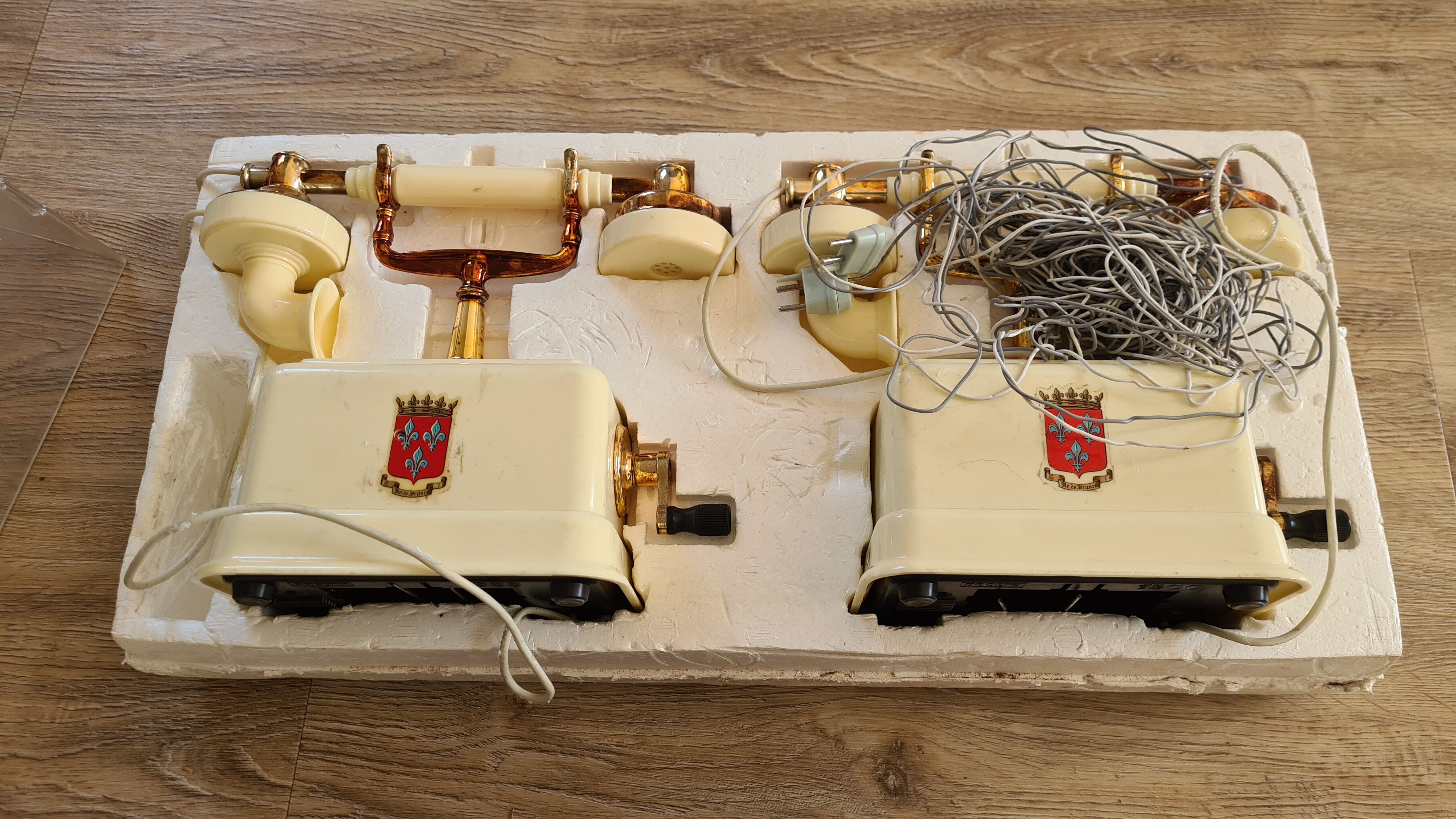 Ancien jouet rétro  2 téléphones geobra 60’s vintage