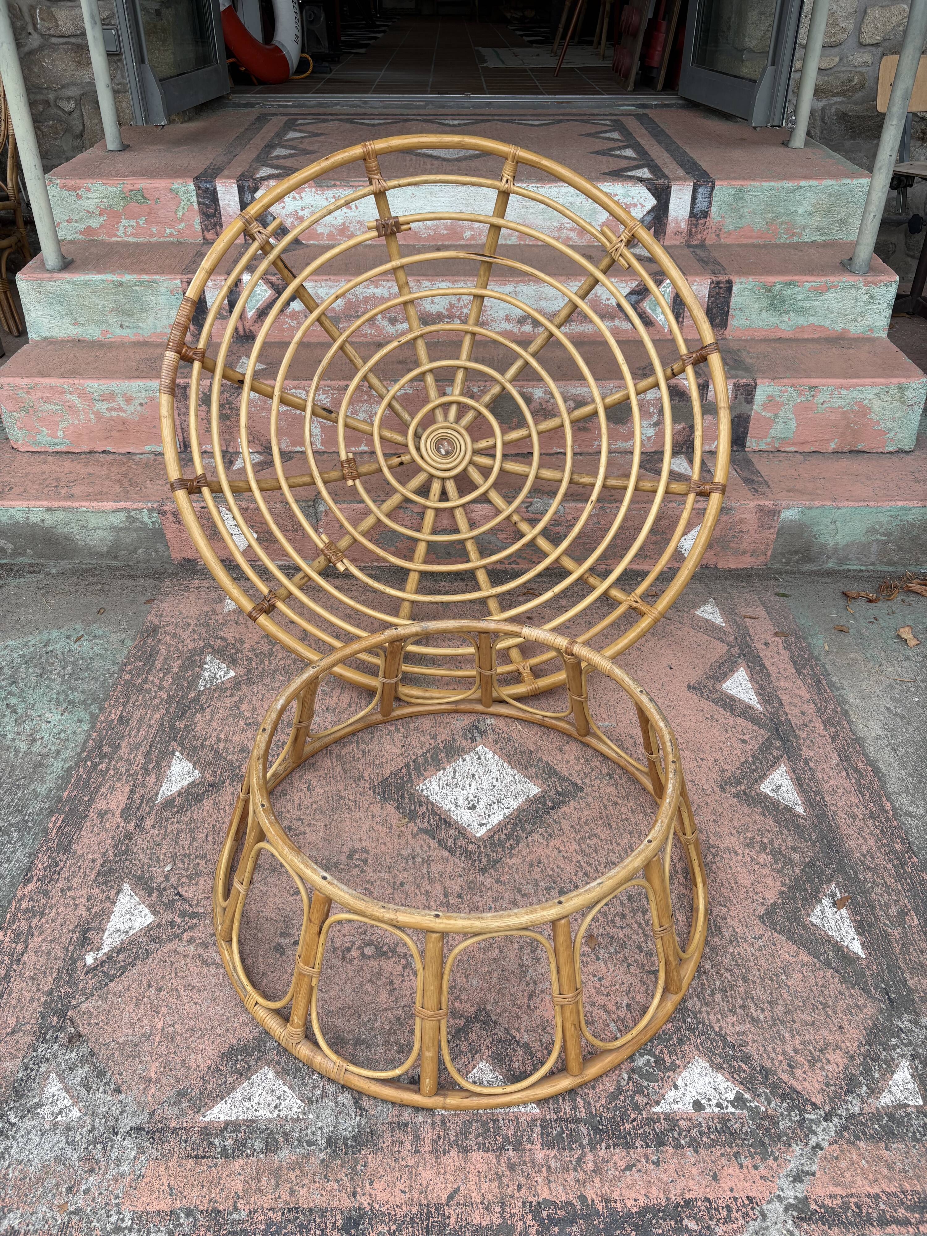Loveuse/fauteuil en rotin vers 1950