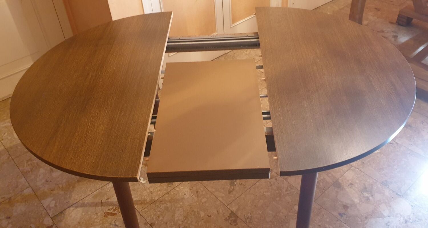 1970s wooden round table