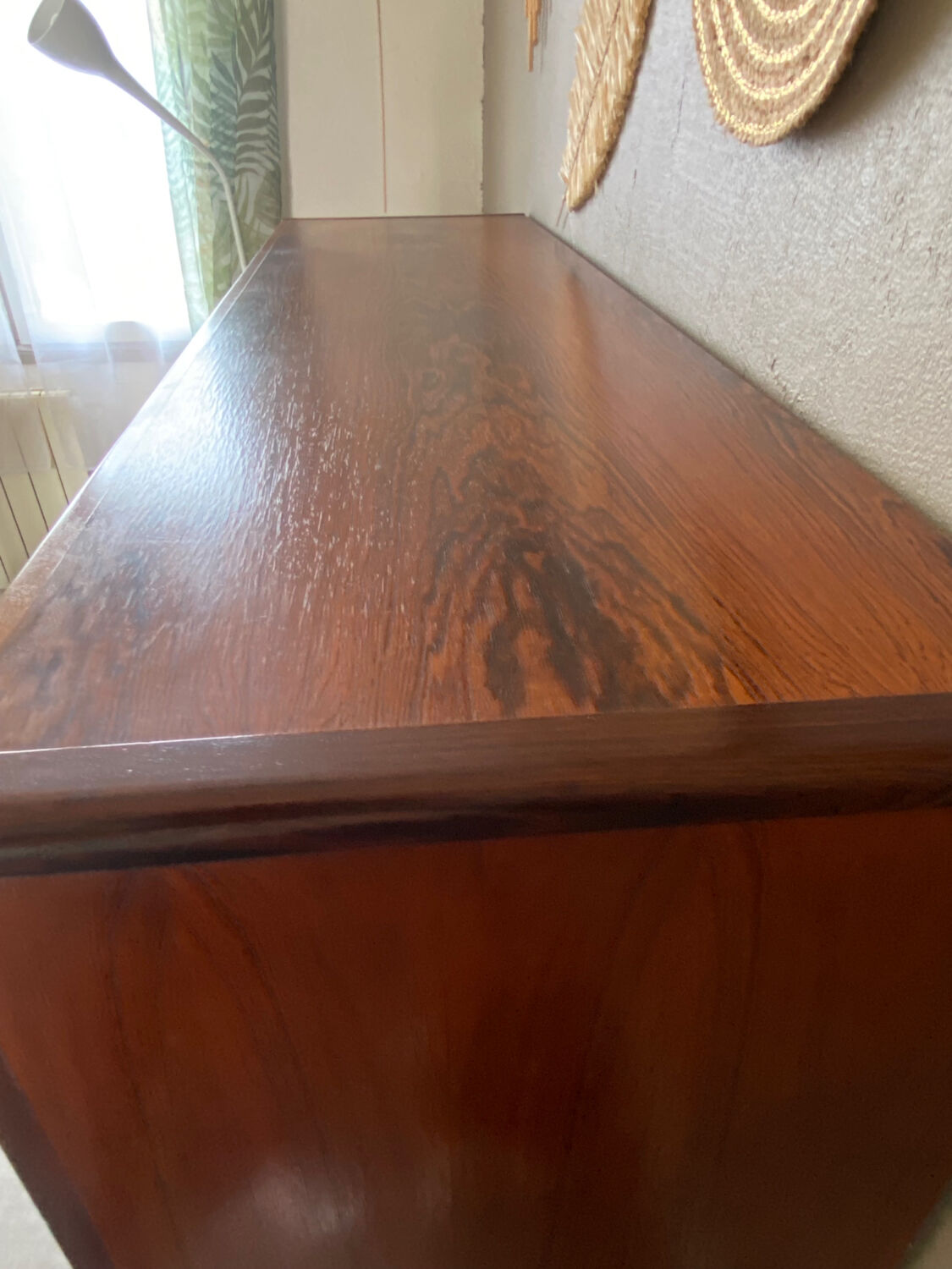 Sideboard / high rosewood row