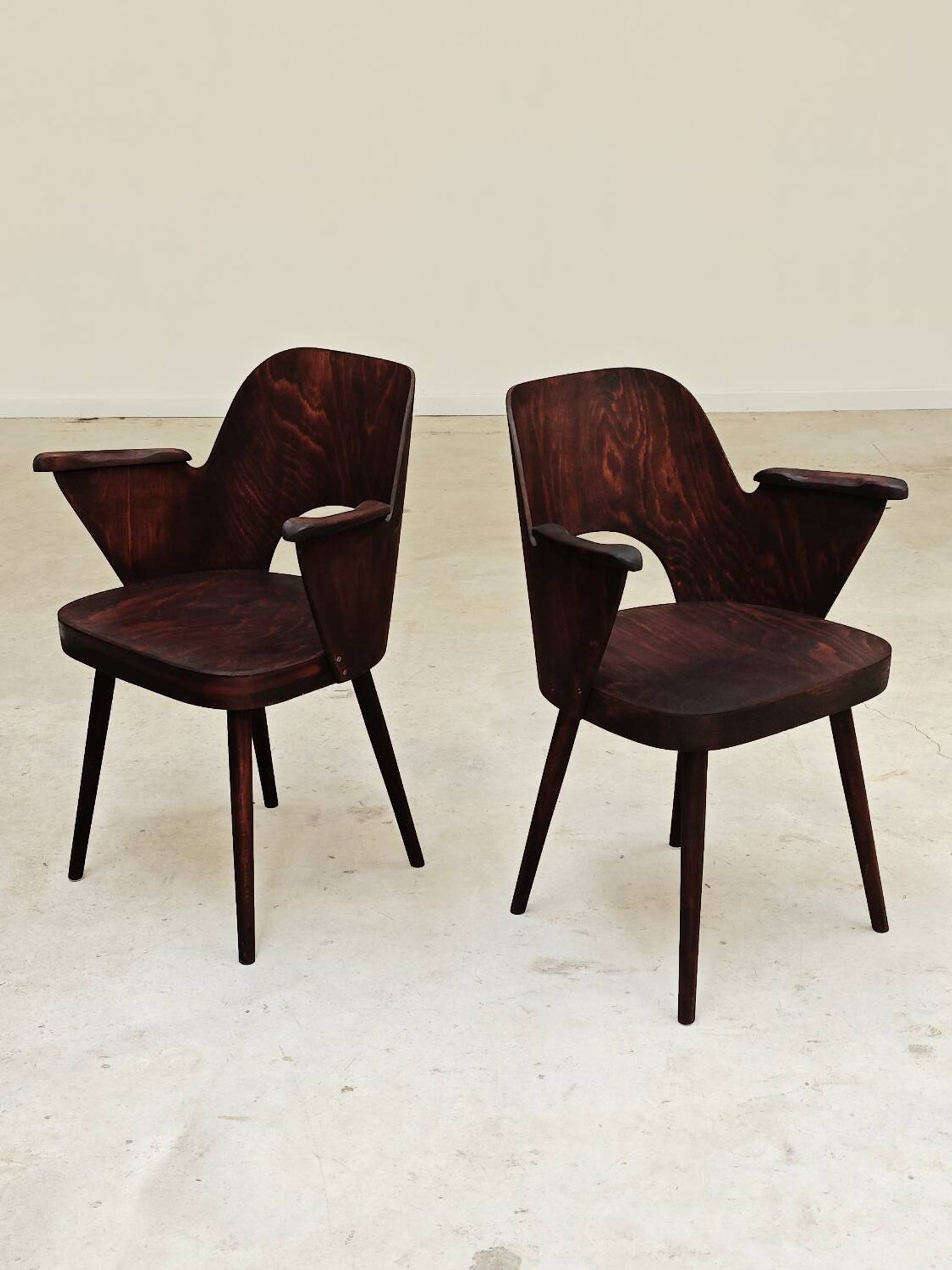 Pair of wooden armchairs by Lubomir Hofmann for Ton (Thonet), 1960