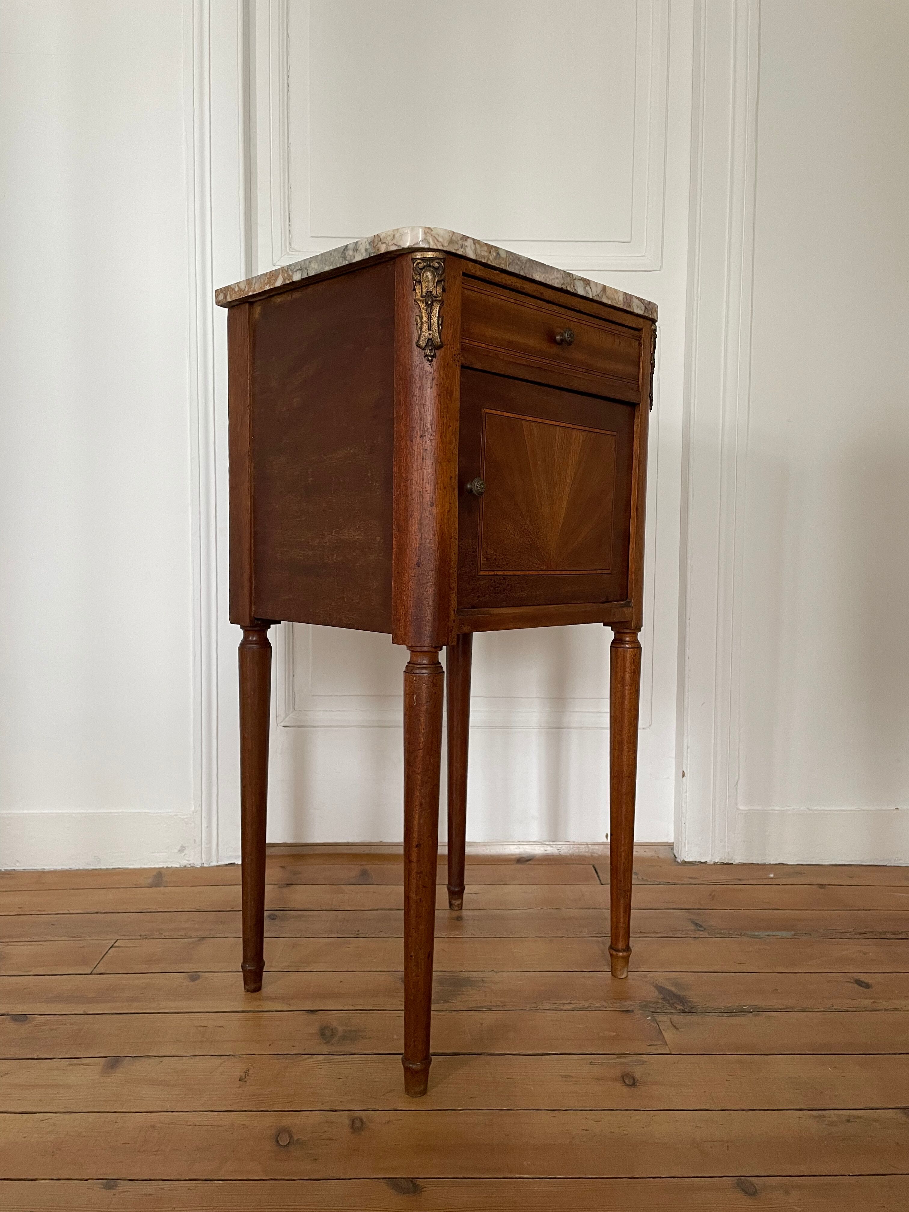 Paire de chevets 1900
