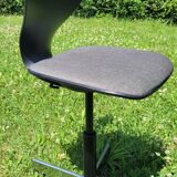 Labofa office chair cobra model by Hans Thyge