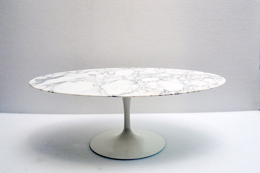 Table basse tulipe ovale par Eero Saarinen pour Knoll, années 1960