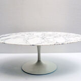 Table basse tulipe ovale par Eero Saarinen pour Knoll, années 1960