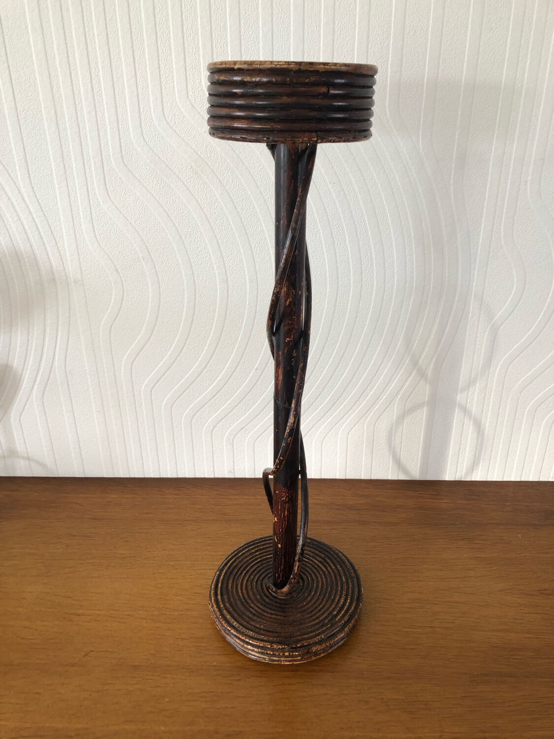 Plant holder in wicker vintage