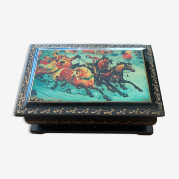 Russian lacquered box Fedoskino