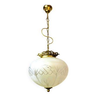 Regency glas pendant with ornate brass crown