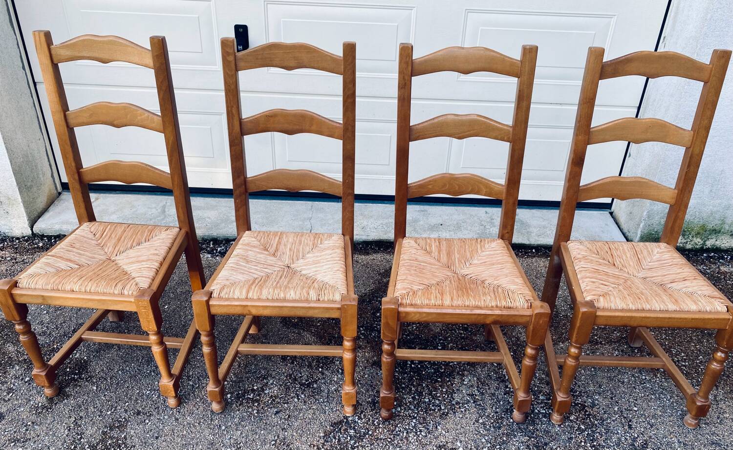 4 oak straw farmhouse chairs