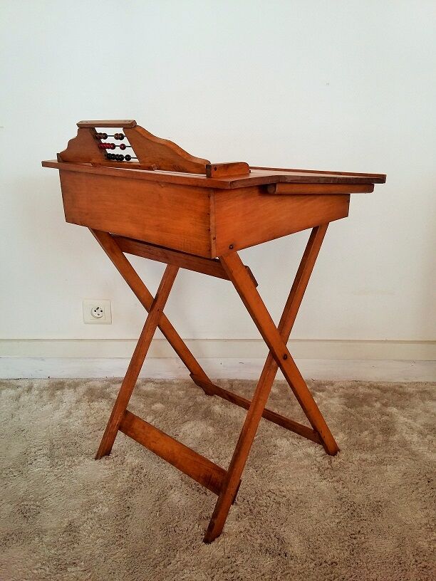 Child desk desk