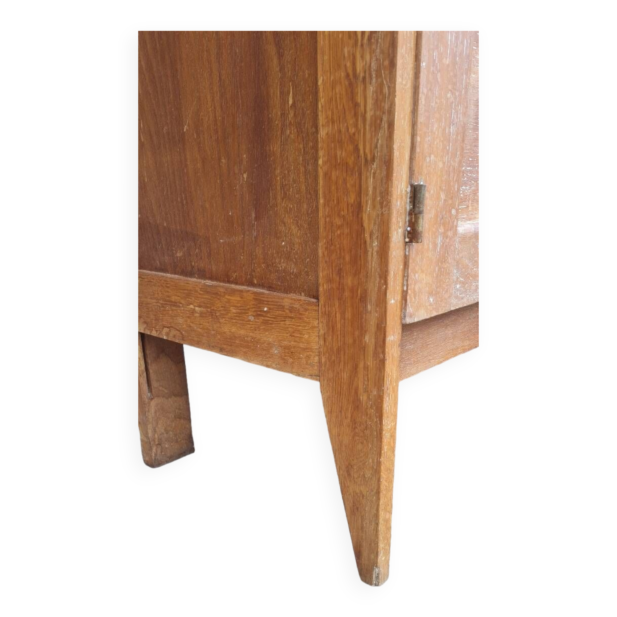 Armoire pied compas en chêne blond