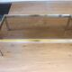 Table basse vintage en verre, laiton et chrome années 70