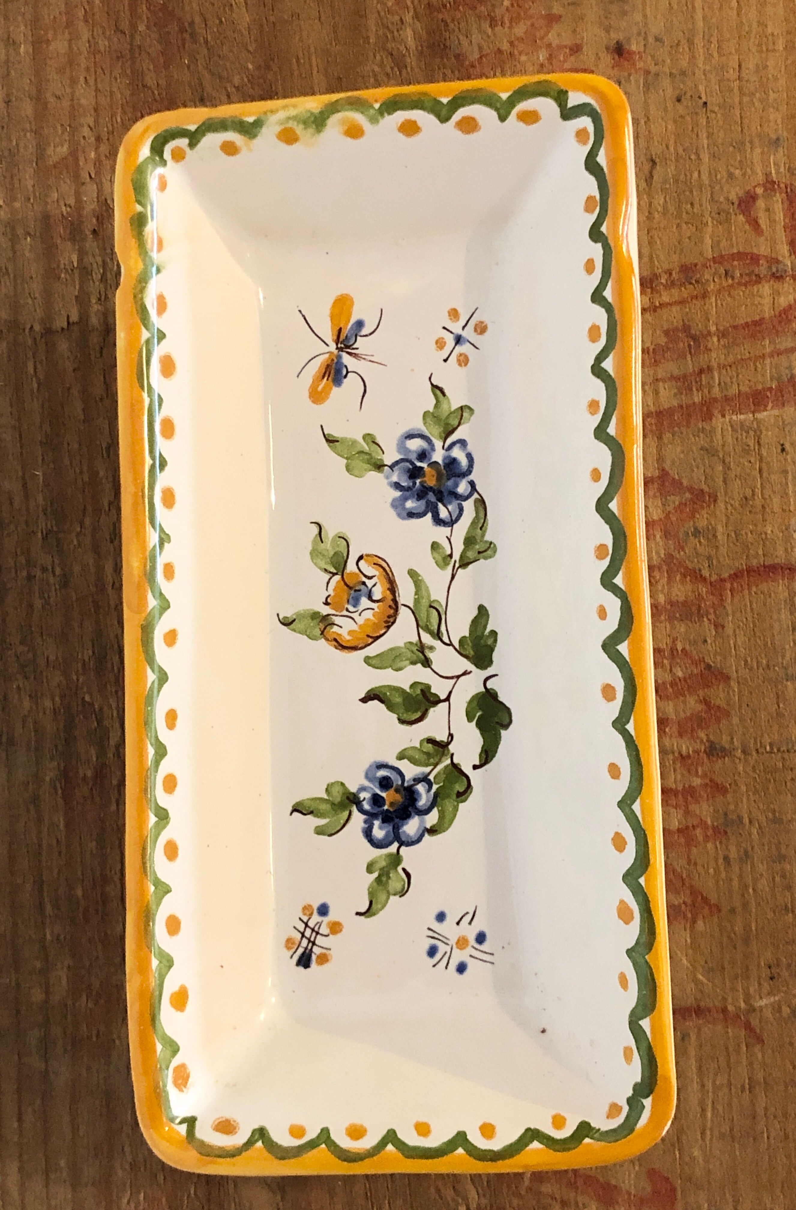 Empty pocket Moustiers