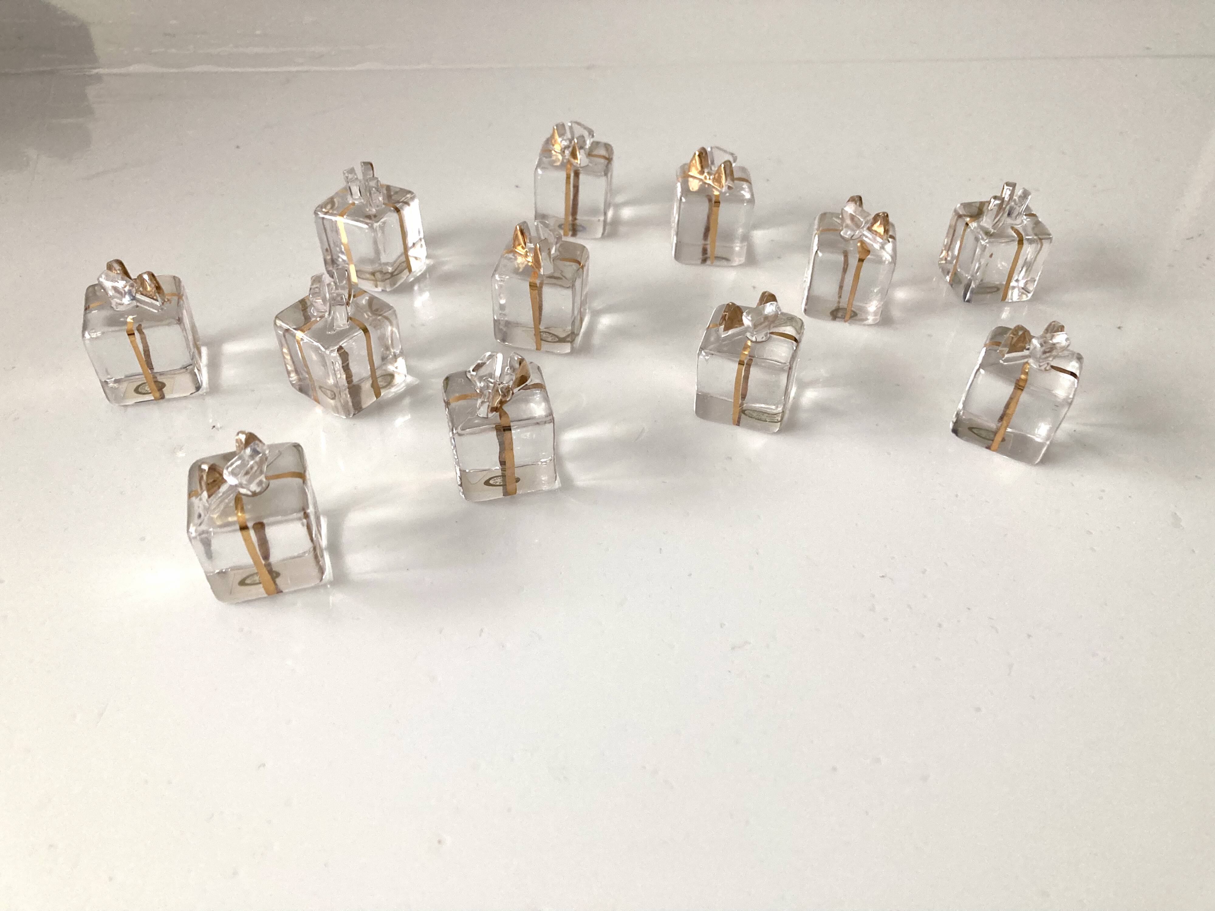 Menu holders or name tags